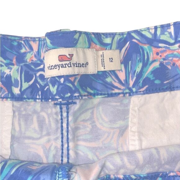 Vineyard Vines Wm’s Sz 12 Floral Turtle Allover Royal Ocean Classic Shorts - Picture 4 of 4